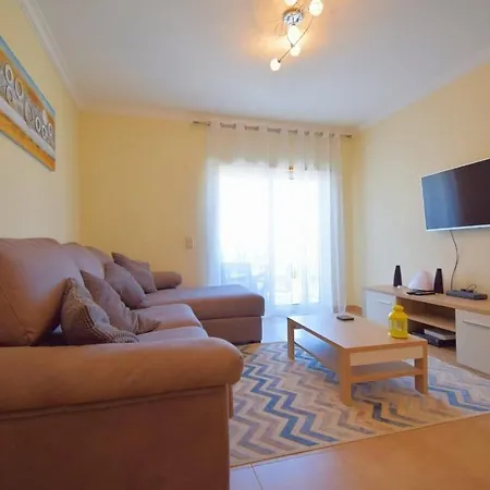 Perfect New In 阿尔布费拉